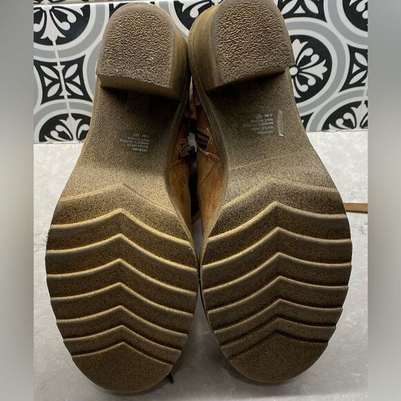 POP Lug-Sole Boots - Picture 8 of 13